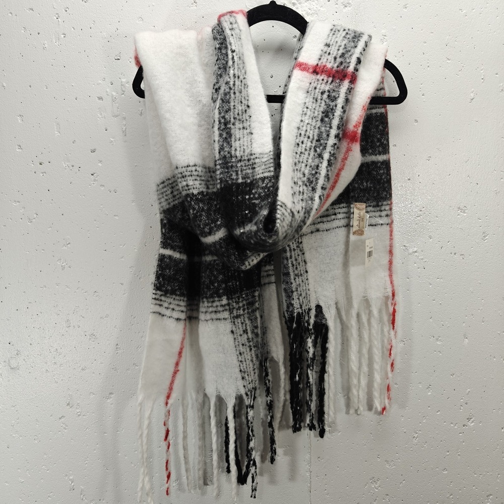 Altar'd State Oversized Plaid Scarf Black Red White Fringe Cozy Soft NWT‎
